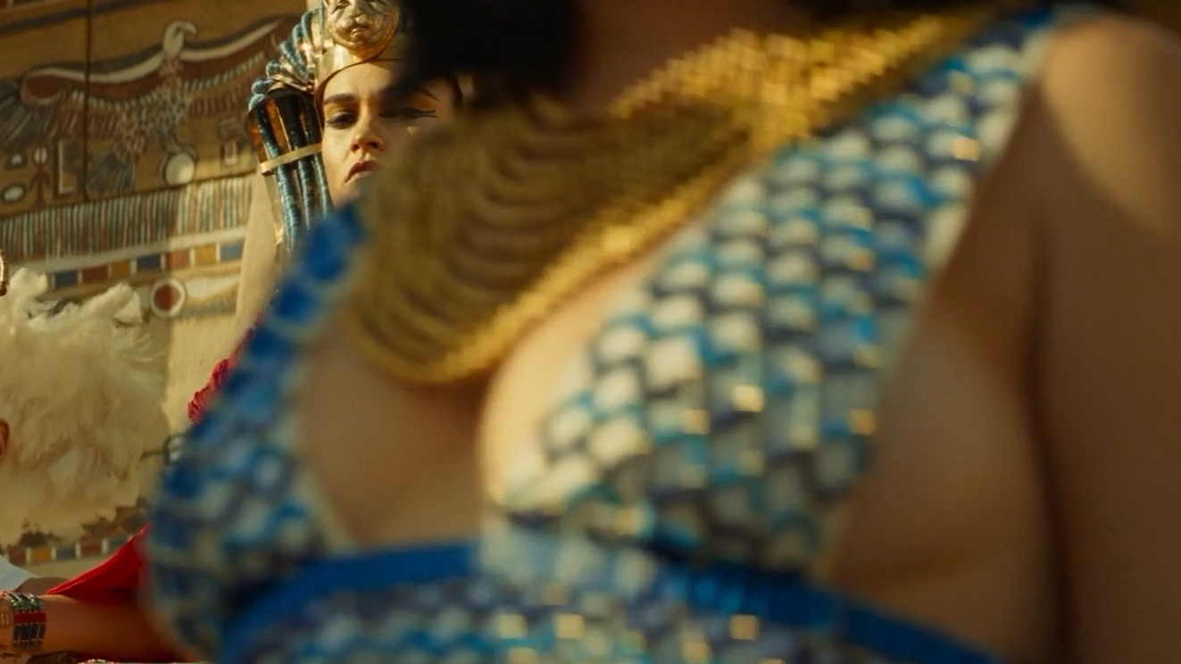 Sexiest Scenes of Nan Roth from Finally Dawn. Sexy. 354581