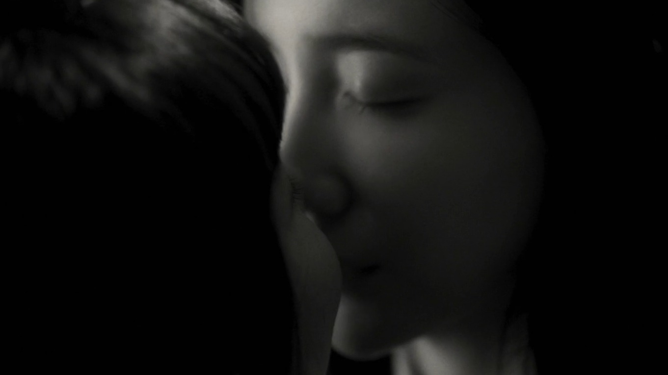 Sexiest Scenes of Su-yeon from Hidden Face. Lesbian, breasts, butt. 354719