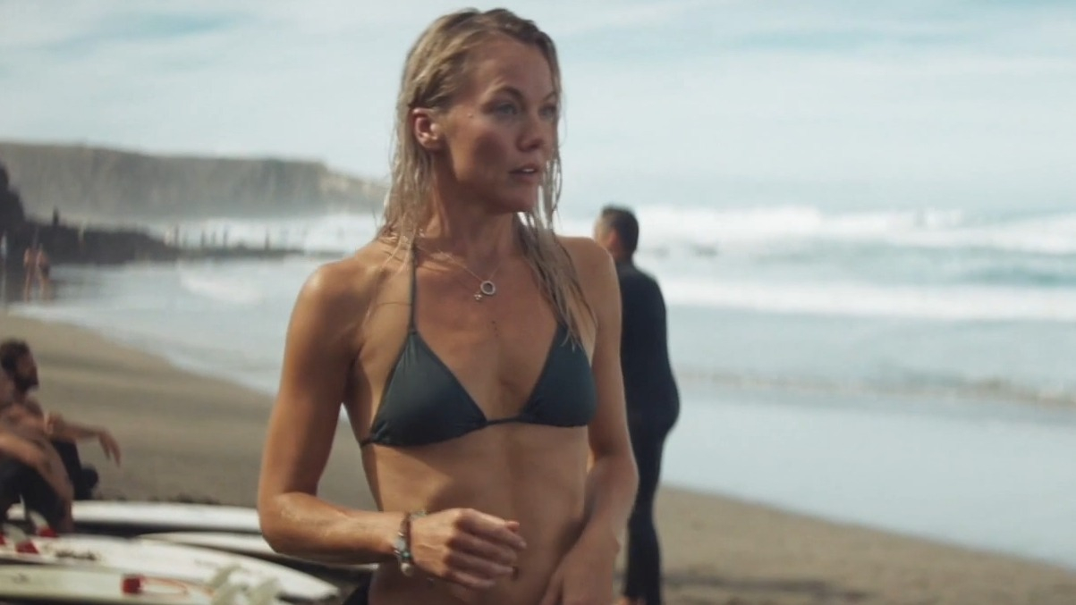 Hottest Agnes Lindström Bolmgren Scene in Islands. Bikini. 354812