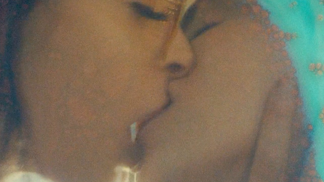 Sexiest Scenes of Fox from Stone Cold Fox. Lesbian, bikini, sexy. 355385
