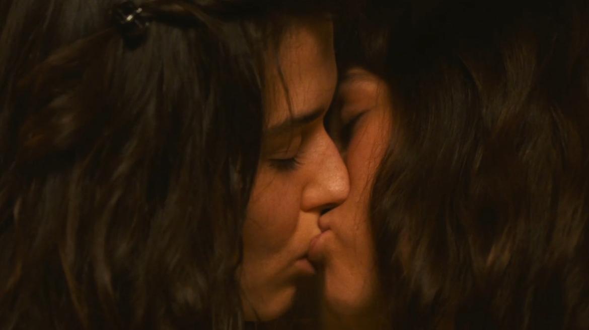 Ruby Cruz, Zoey Deutch in The Threesome (2025) Lesbian Lesbian 355397