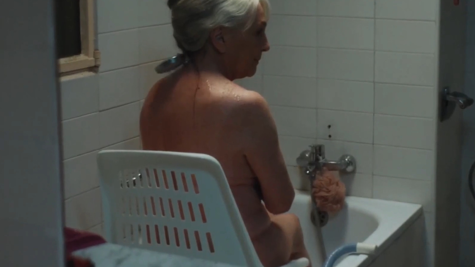 Calle Malaga's Sexiest Scenes with Carmen Maura. Sexy, breasts, butt. 356634