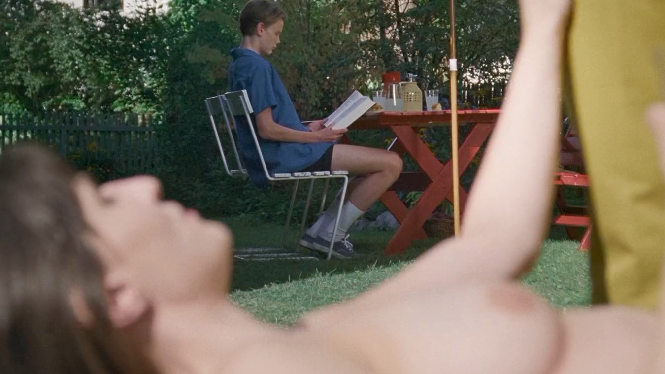 Julia Küster, Mari Strand Ferstad in Sentimental Value (2025) Breasts Lesbian Breasts Lesbian 356667