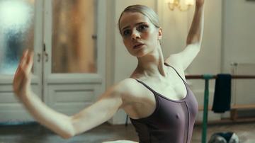 Lili Epply in Crooks (2024) Sexy Sexy 356848