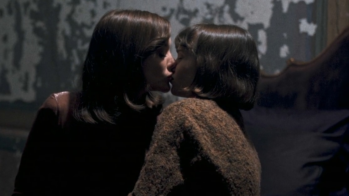 Sexiest Cristina / The Snow Queen Scenes. Lesbian. 357364