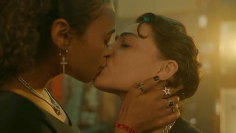Sexiest Kimberly Scenes. Lesbian. 357550