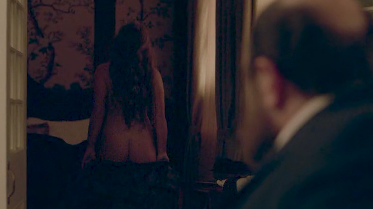 Florence Pugh Naked as Cathy Ames. Butt, breasts, right breast. 358257